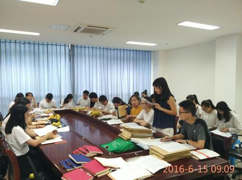 女同av
学生第三党支部“两学一做”学习图片