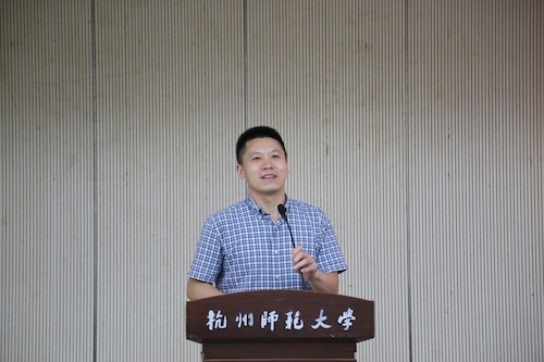 女同av
党委副书记、纪委书记管庆江讲话